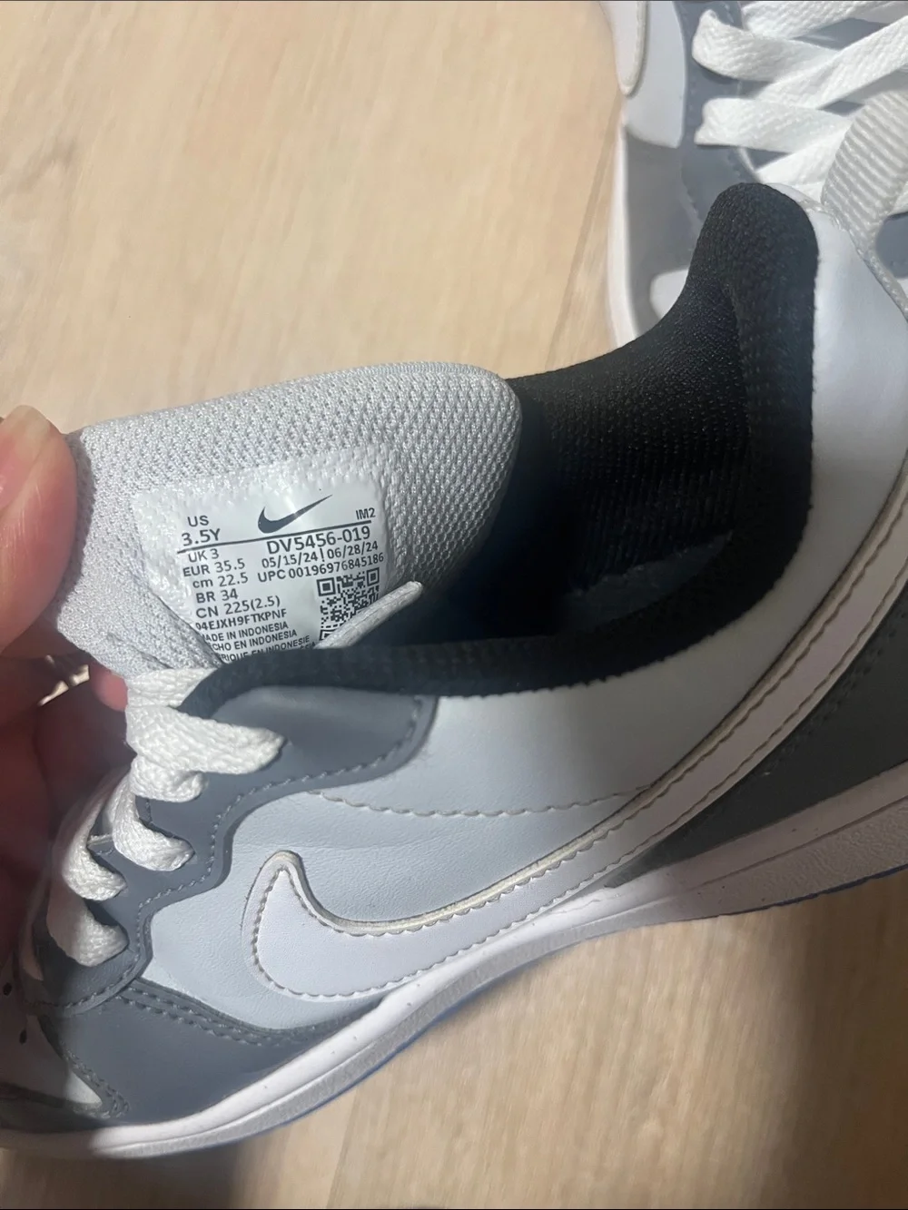Nike kids Court Borough Low Sneakers